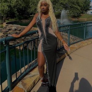 Selling my Black sparkly dress size medium